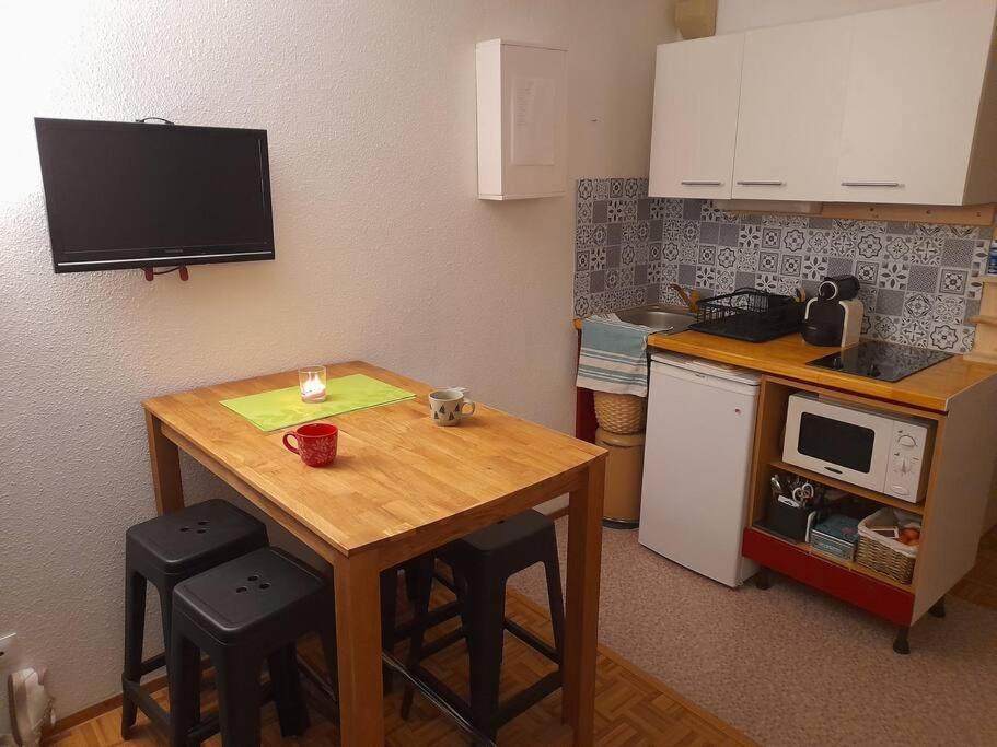 Apartamento Rez De Jardin / Pieds Des Pistes Bernex Exterior foto